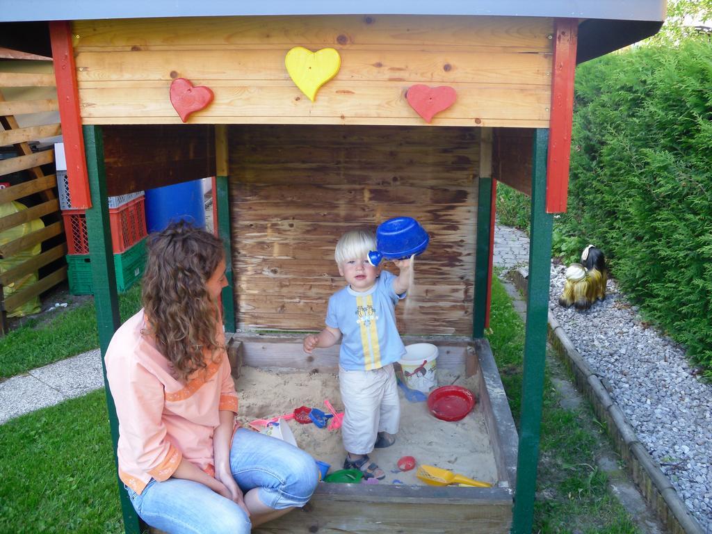 Familiengaestehaus Ingrid Sankt Martin am Tennengebirge Bagian luar foto