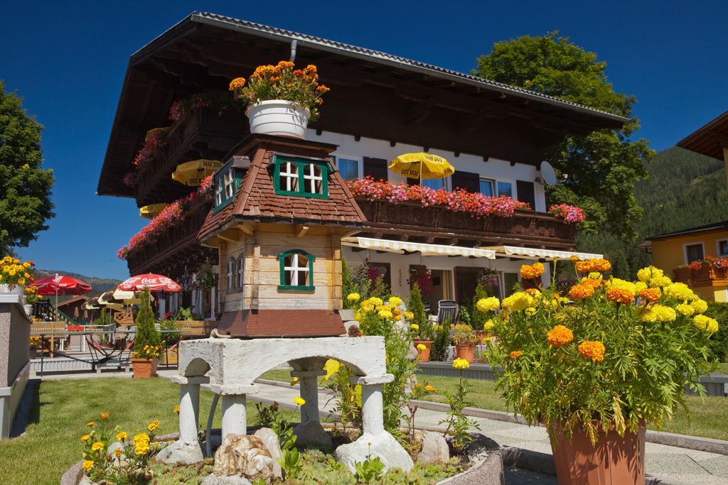 Familiengaestehaus Ingrid Sankt Martin am Tennengebirge Bagian luar foto